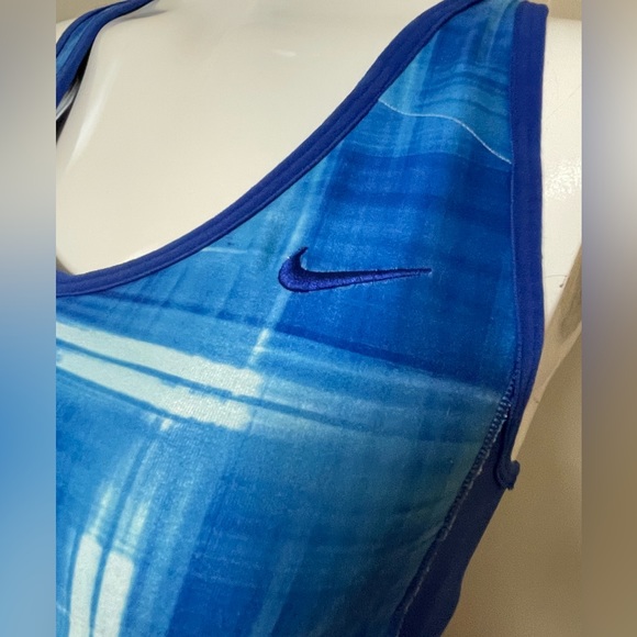 EUC Nike Dri-Fit Women’s Athletic Tank Built-in Bra M - Picture 2 of 6